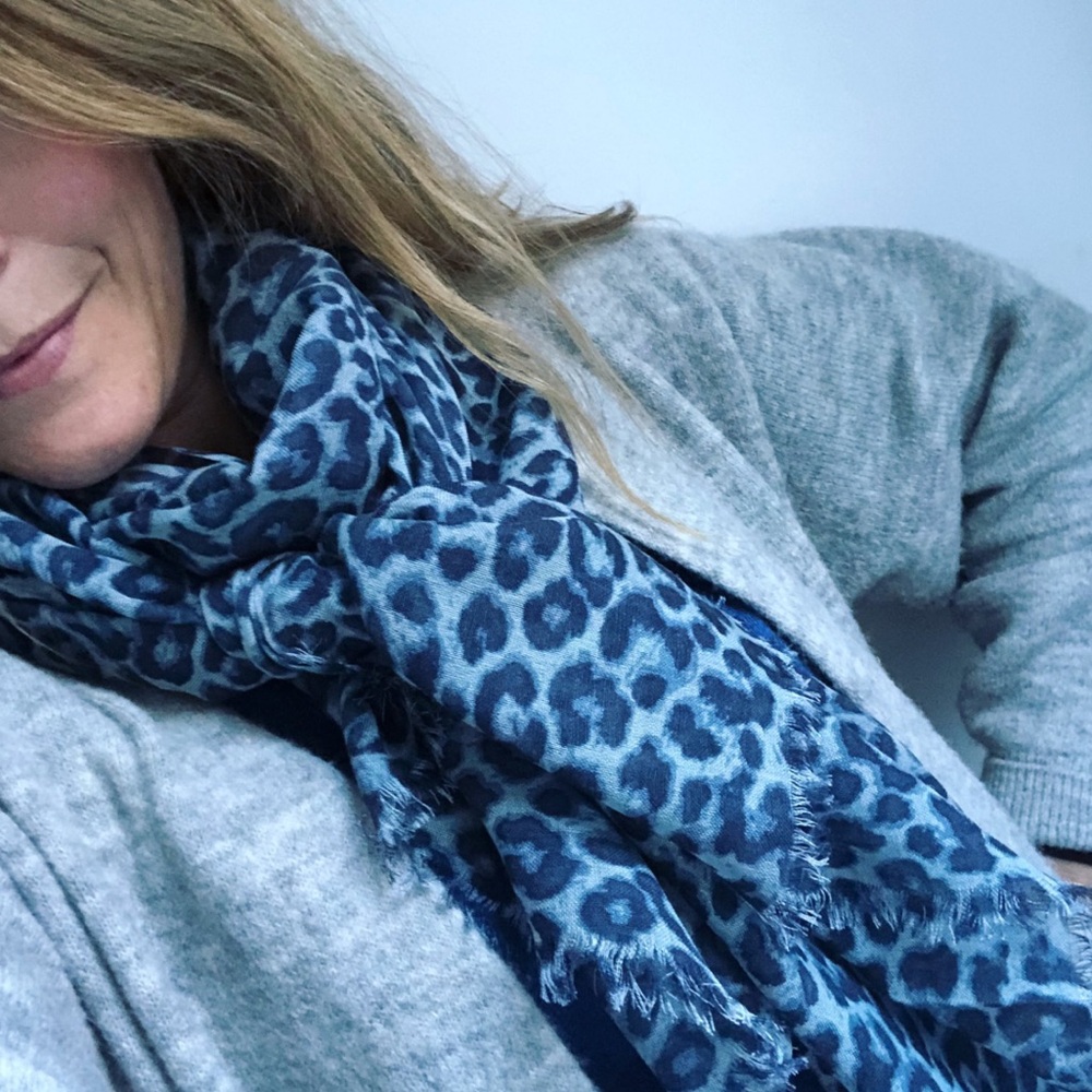 Mudd Infinity Scarf  💙 - Picture 4 of 7